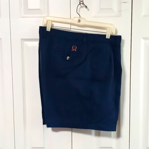 Vintage EUC Tommy Hilfiger Casual Shorts - Picture 4 of 5